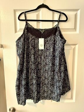 NWT Long Tall Sally (18-US) Paisley  Black Sleeveless Top